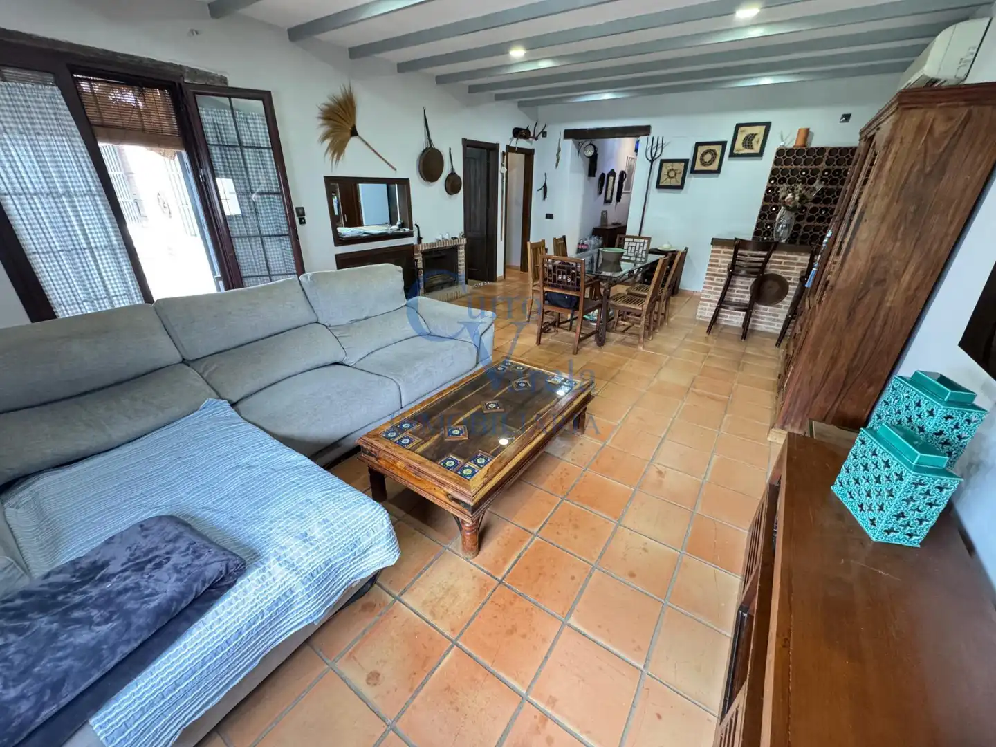 Living room of Country homes for sale in Dos Hermanas  with Air Conditioner, Private garden and Storage room