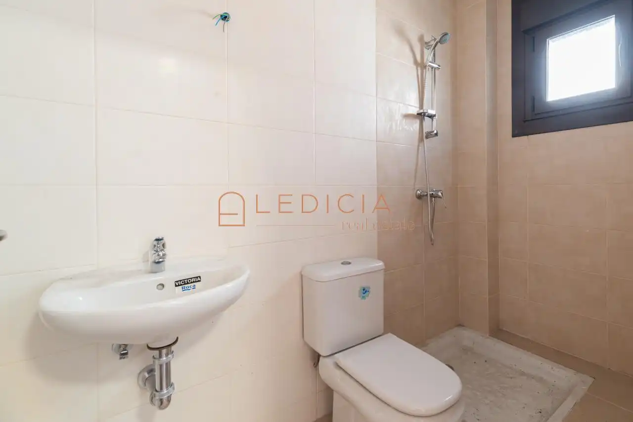 Bathroom of Houses for sale in Tomiño  with Heating, Private garden and Terrace