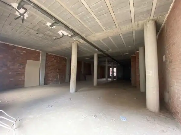 Local comercial en venta en Emperatriz Eugenia de Montijo, imagen 6