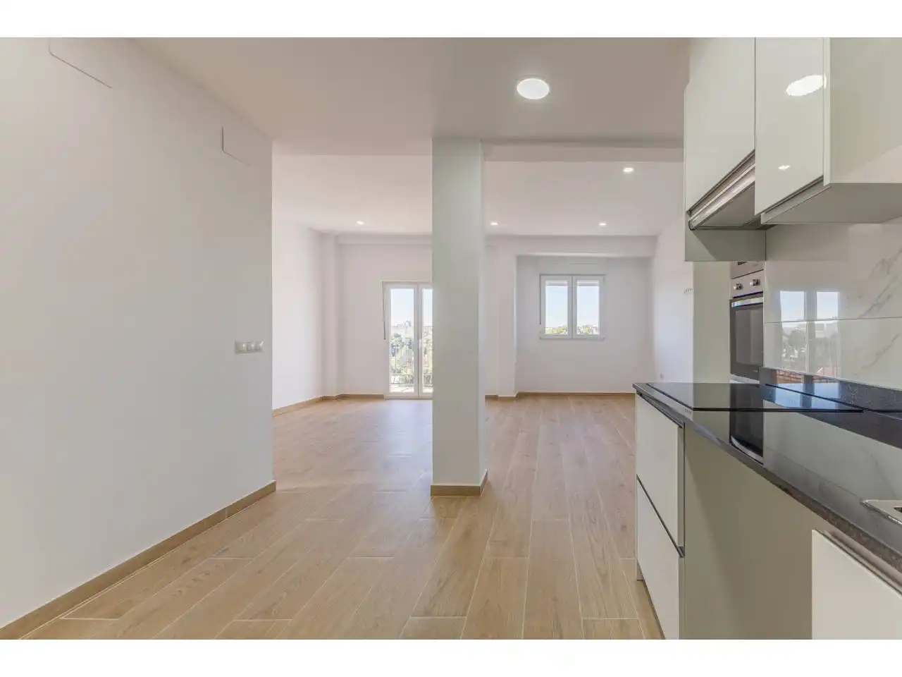 Habitación de Piso en venta en Valencia con Balcón