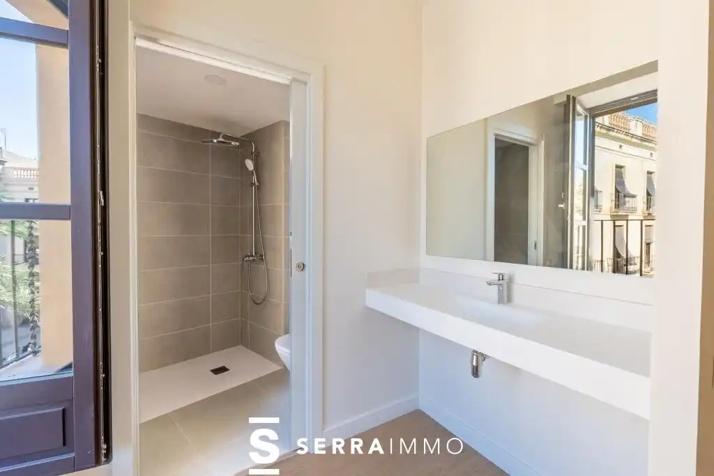 Baño de Ático en venta en Vilanova i la Geltrú con Aire acondicionado, Terraza y Balcón