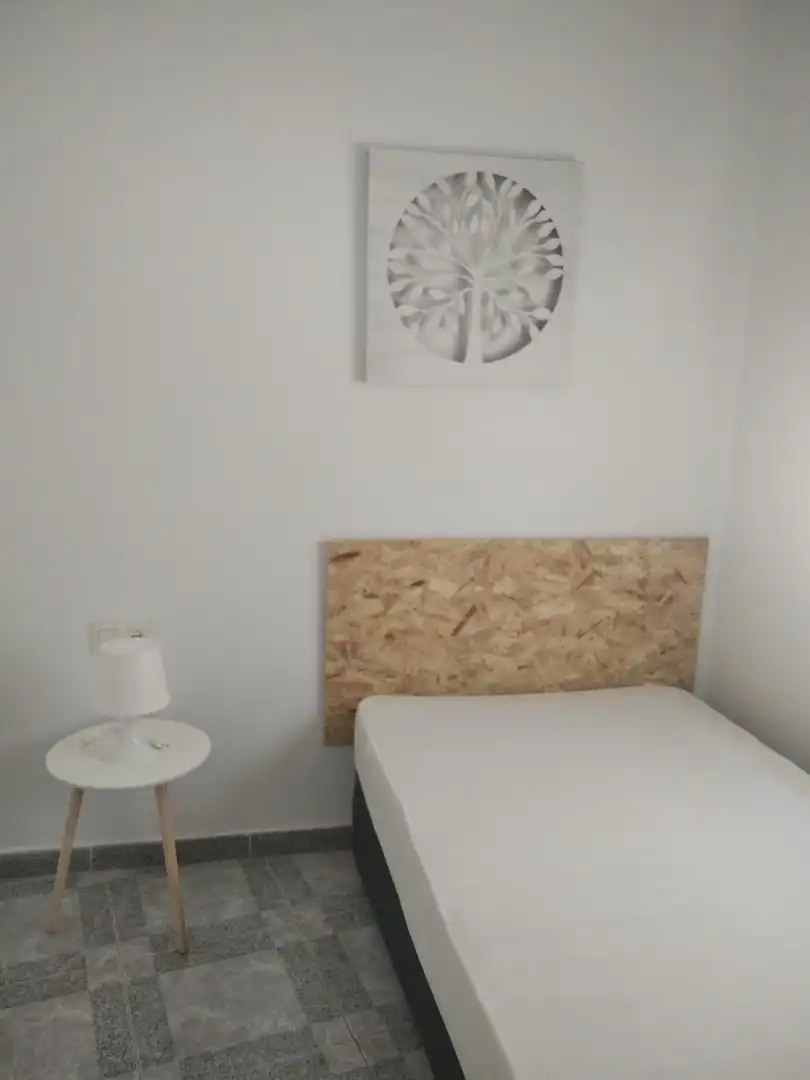 Habitación de Dúplex de alquiler en Algeciras con Amueblado