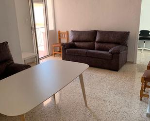 Living room of Flat to rent in  Granada Capital  with Air Conditioner, Heating and Terrace