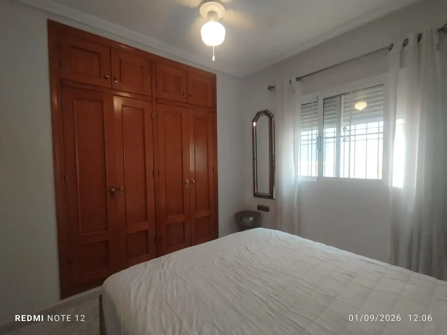 Schlafzimmer von Wohnungen zum Verkauf in Elche / Elx mit Terrasse, Möbliert und Balkon