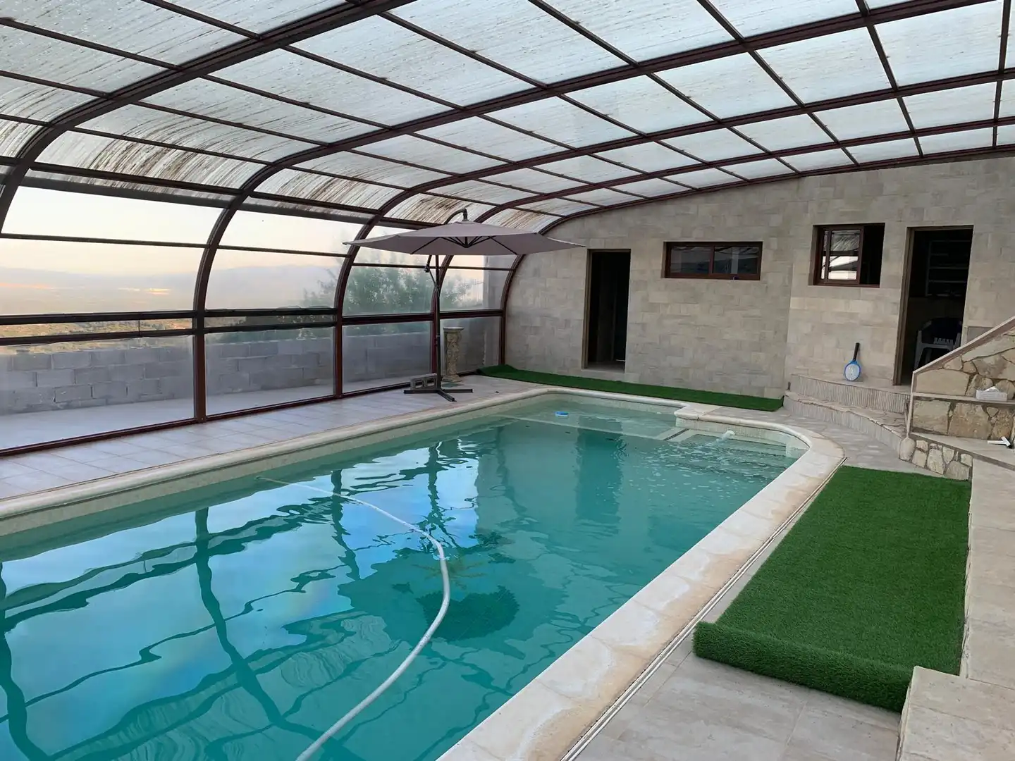 Piscina de Finca rústica en venta en Sierra Engarcerán con Aire acondicionado, Terraza y Trastero