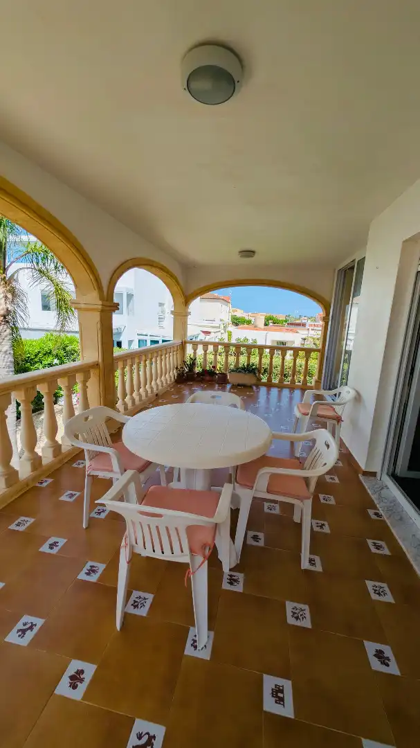 Terrassa de Casa o xalet en venda en Oliva amb Aire condicionat, Calefacció i Jardí privat