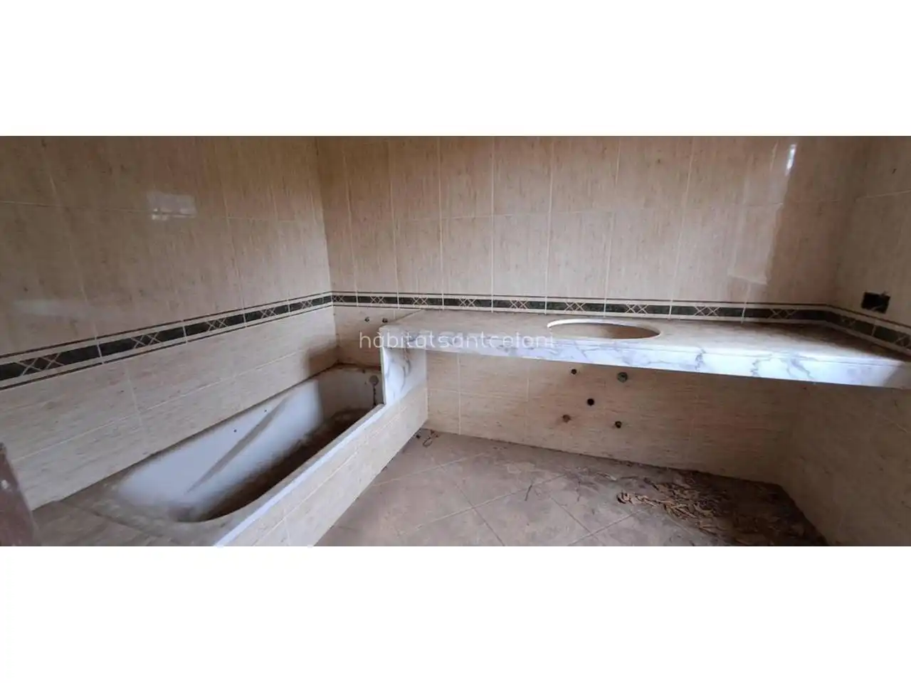 Casa con jardín en venta en Calle Baix Ebre 9, imagen 15