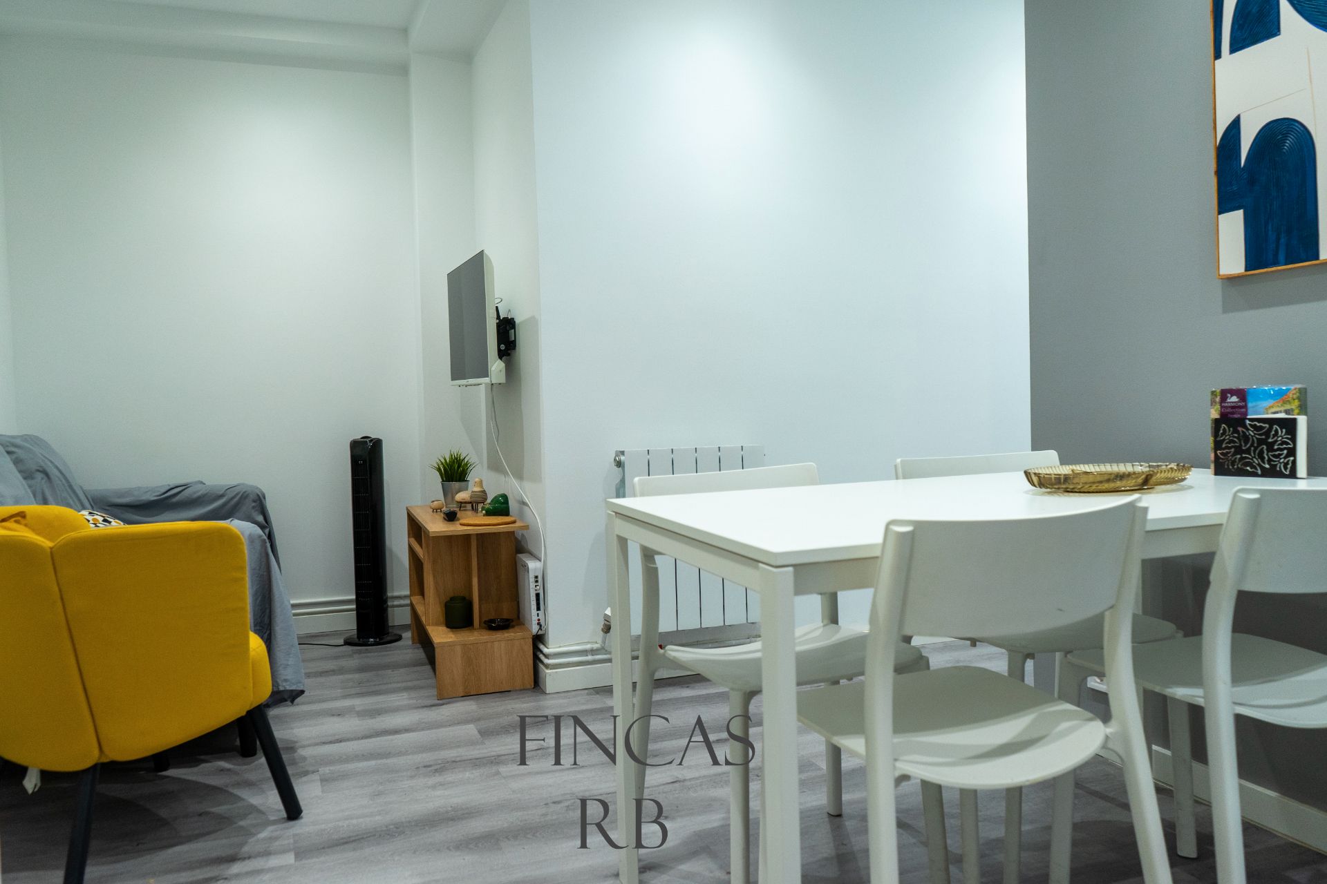 Dining room of Flat to share in  Zaragoza Capital  with Heating, Parquet flooring and Furnished
