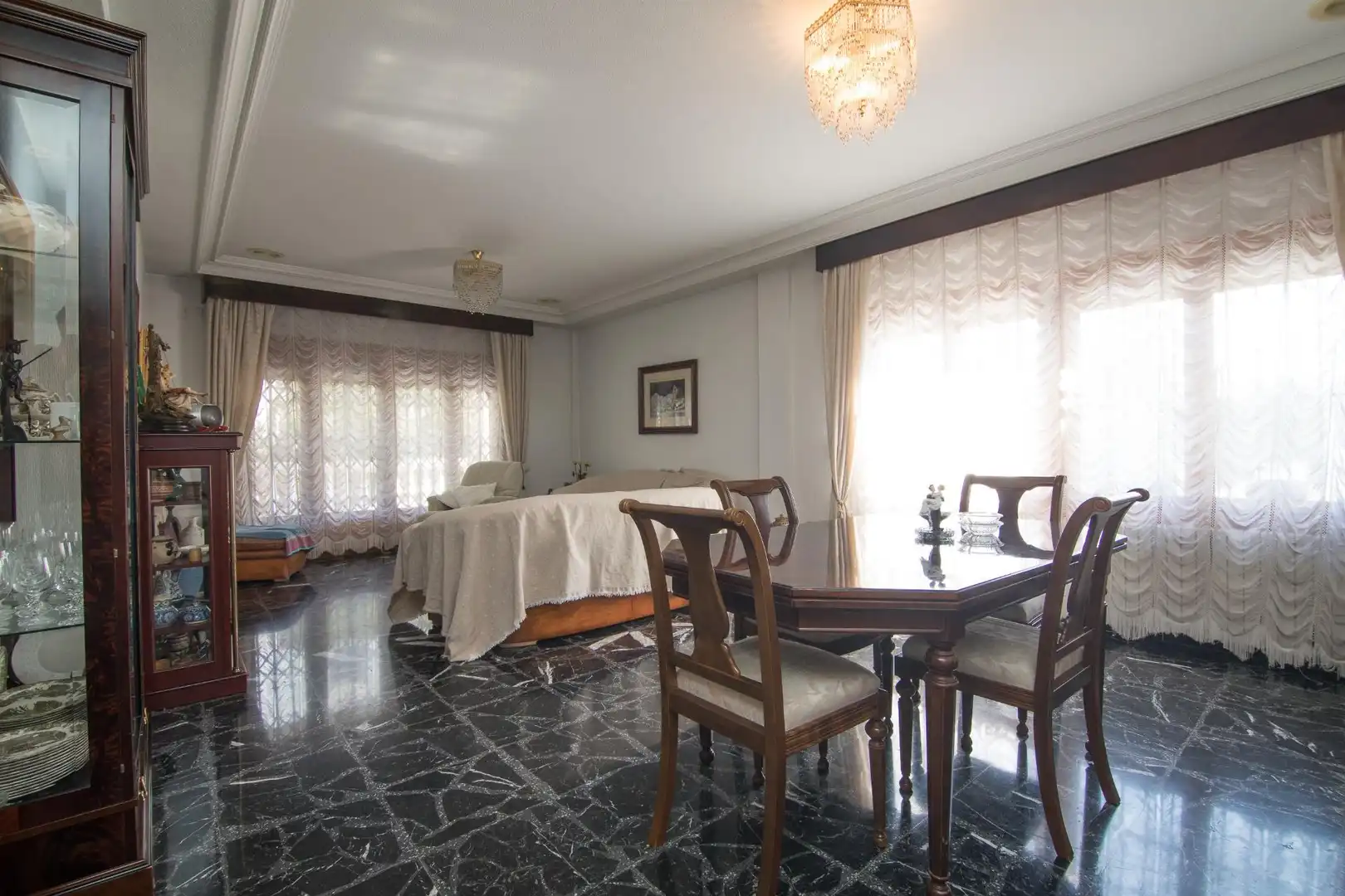 Dormitori de Casa o xalet en venda en Elche / Elx amb Jardí privat, Terrassa i Piscina