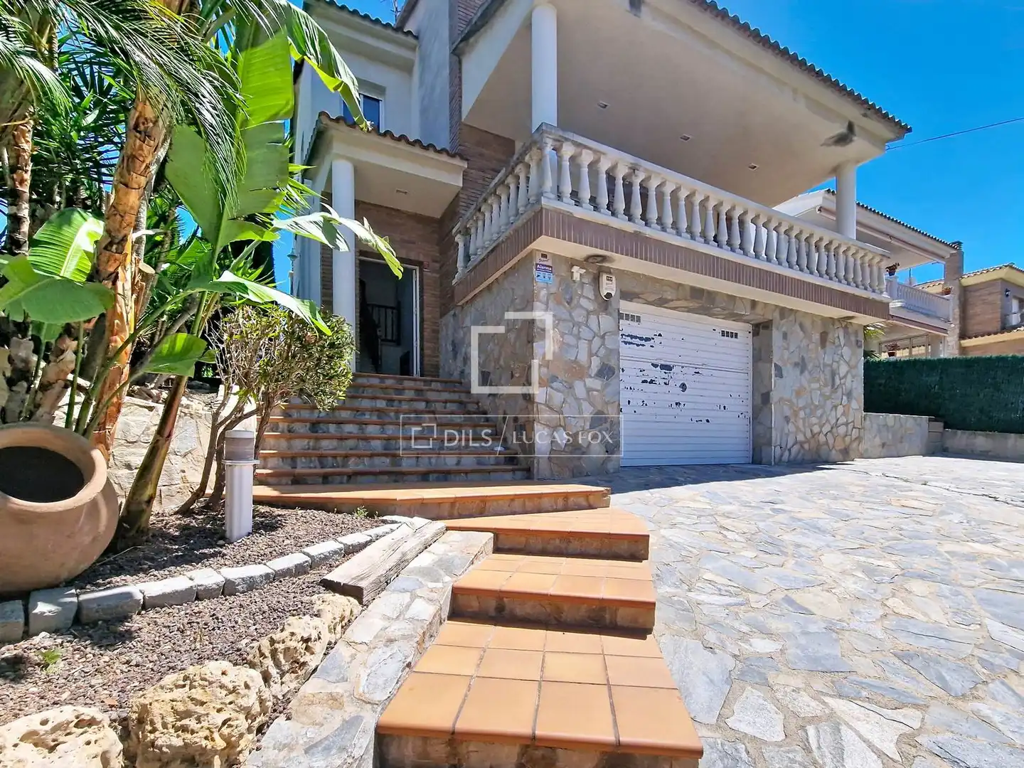 Vista exterior de Casa o chalet de alquiler en Cunit con Aire acondicionado, Calefacción y Jardín privado