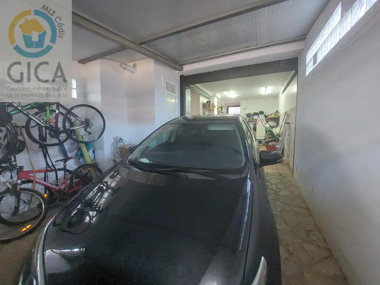 Aparcament de Casa o xalet en venda en Algeciras amb Jardí privat i Traster