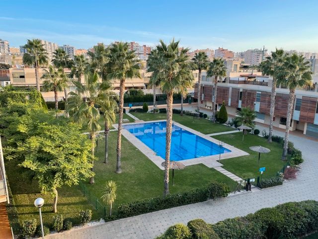 Flat for sale in Avenida Pintor Fernando Soria, Alicante Golf
