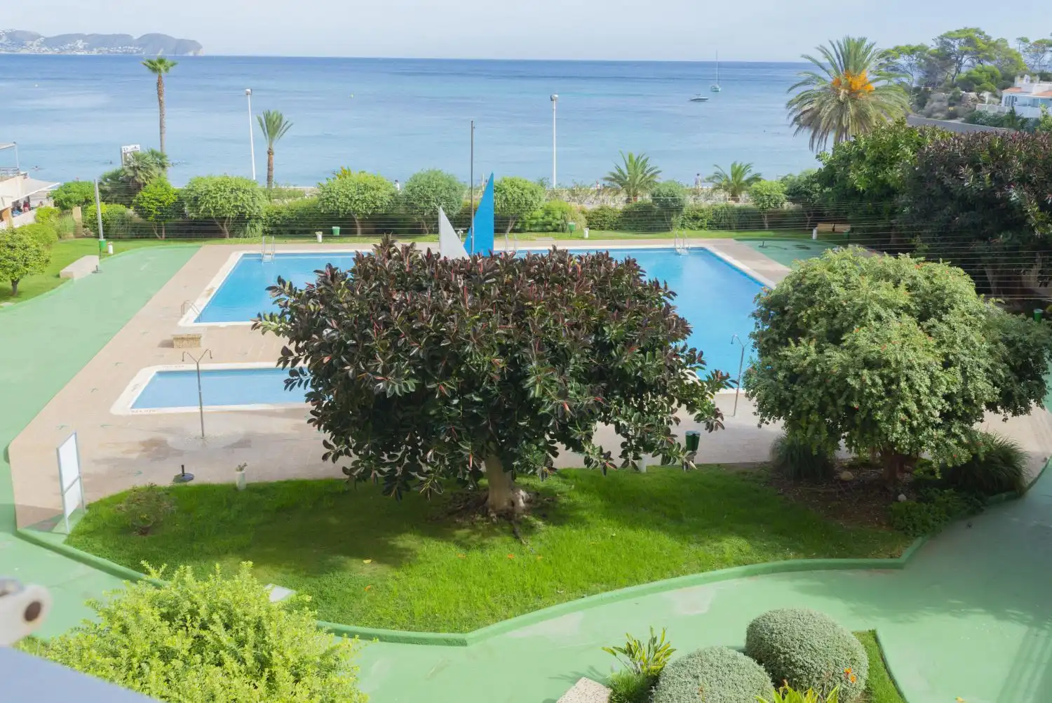 Schwimmbecken von Wohnungen zum Verkauf in Calpe / Calp mit Klimaanlage, Heizung und Terrasse