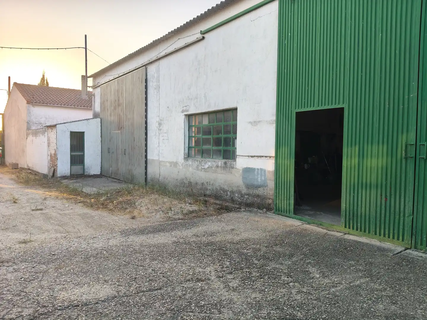 Außenansicht von Gebäude zum Verkauf in Fontiveros