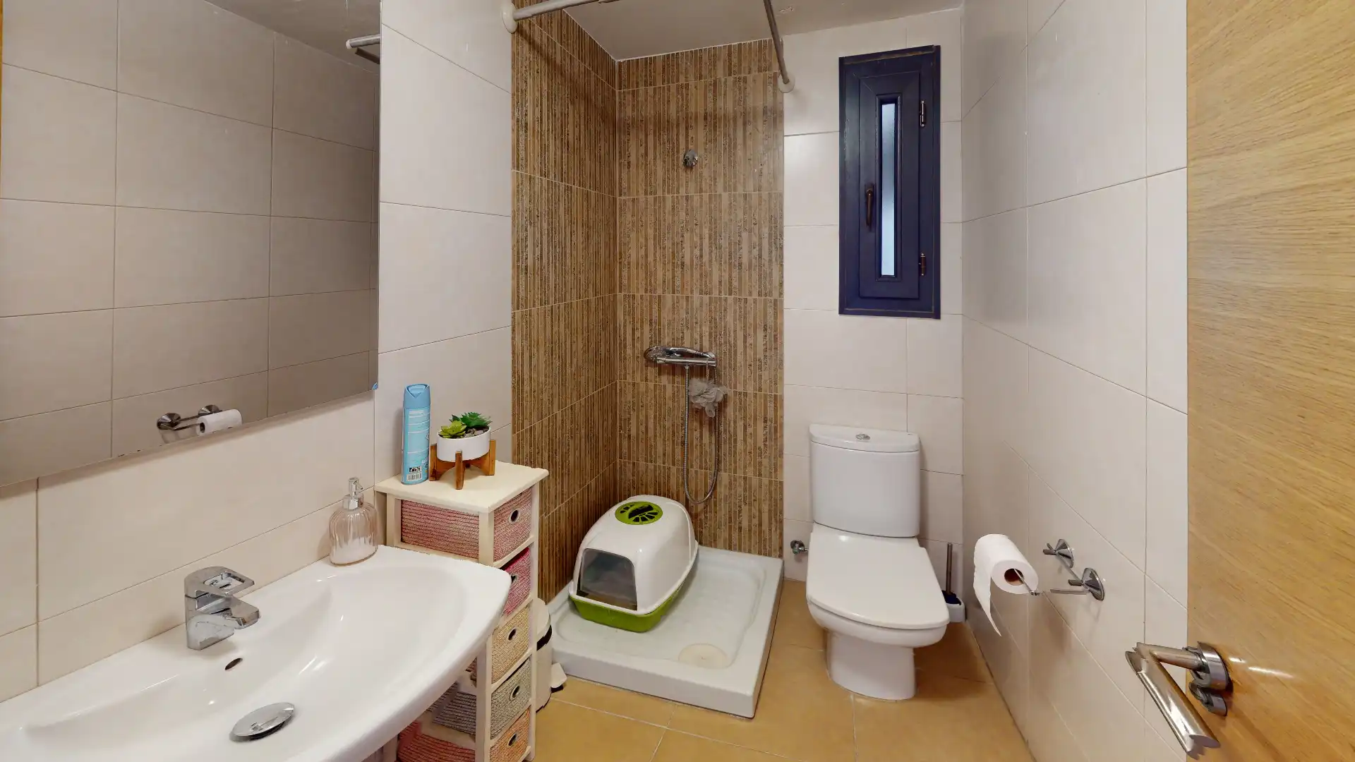 Bathroom of Flat for sale in Roquetas de Mar  with Air Conditioner, Heating and Private garden