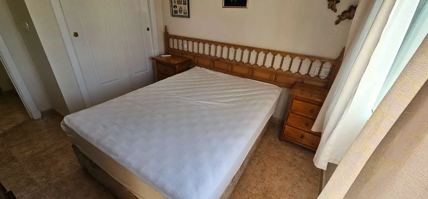Schlafzimmer von Einfamilien-Reihenhaus zum Verkauf in Torrevieja mit Terrasse, Möbliert und Alarm
