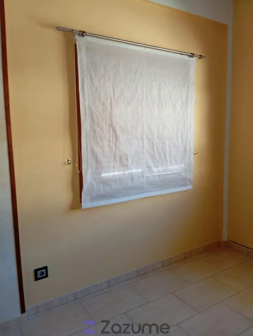 Vista exterior de Casa o xalet de lloguer en Alella amb Calefacció, Parquet i Terrassa