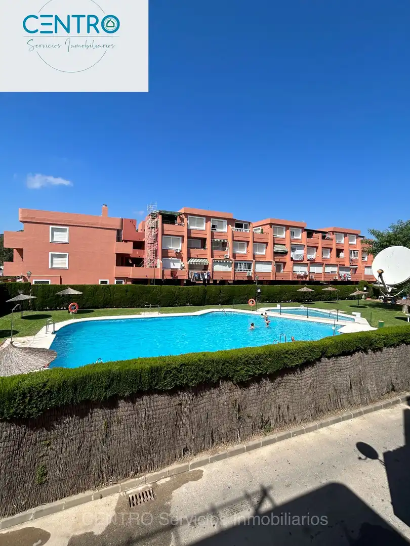 Vista exterior de Apartamento de alquiler en Algeciras con Piscina comunitaria