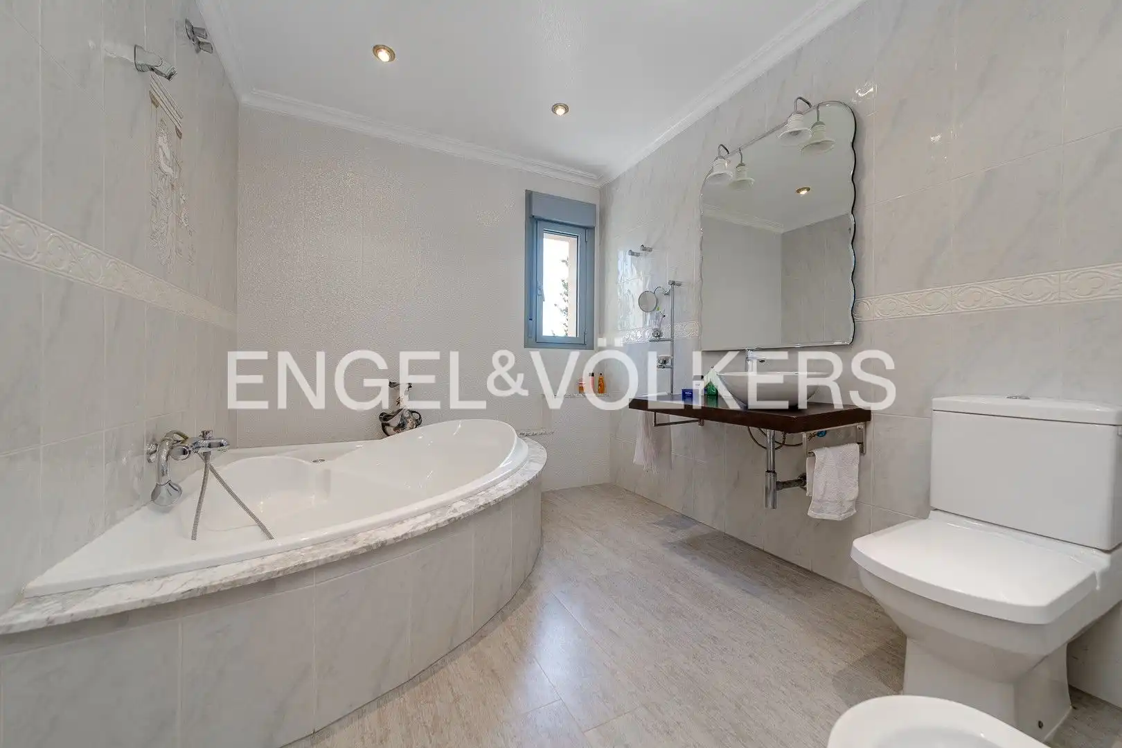 Baño de Finca rústica en venta en Rojales con Aire acondicionado, Calefacción y Jardín privado