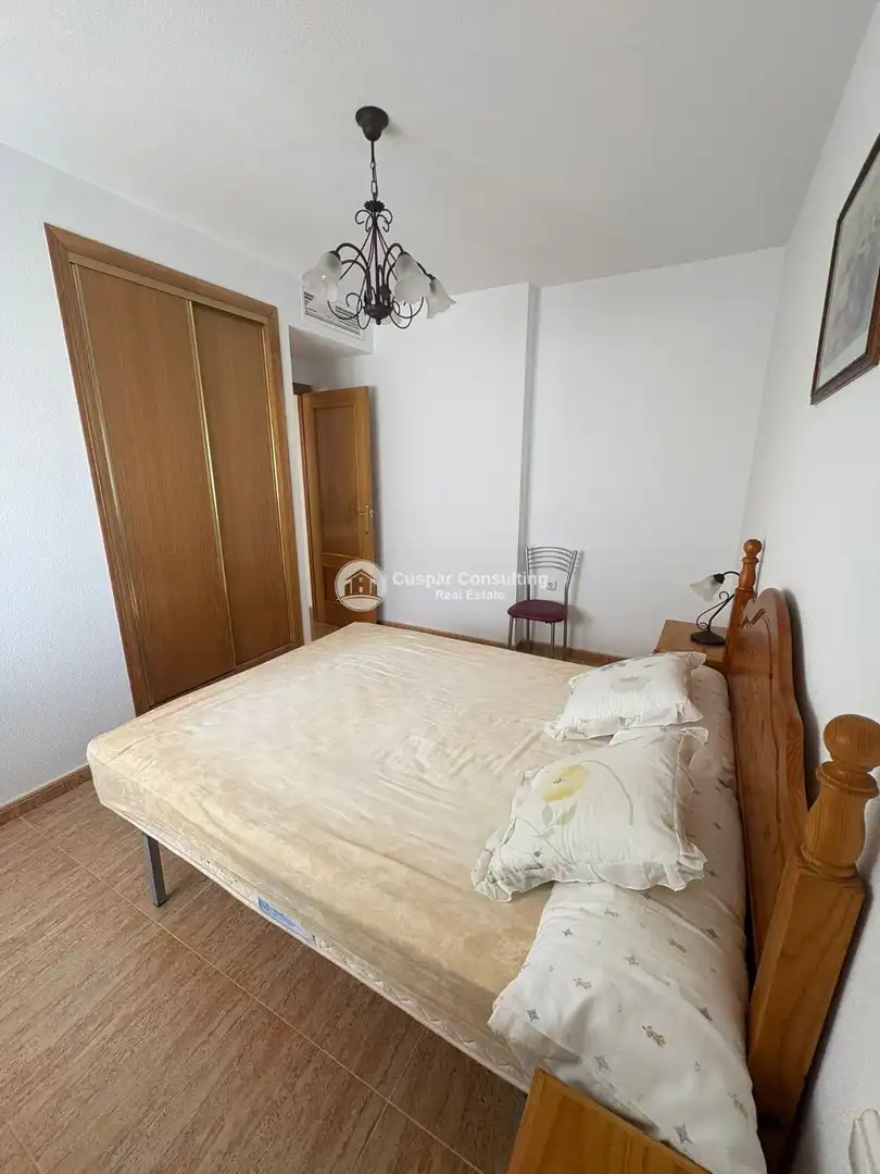 Habitación de Ático en venta en Población de Arroyo con Calefacción y Amueblado