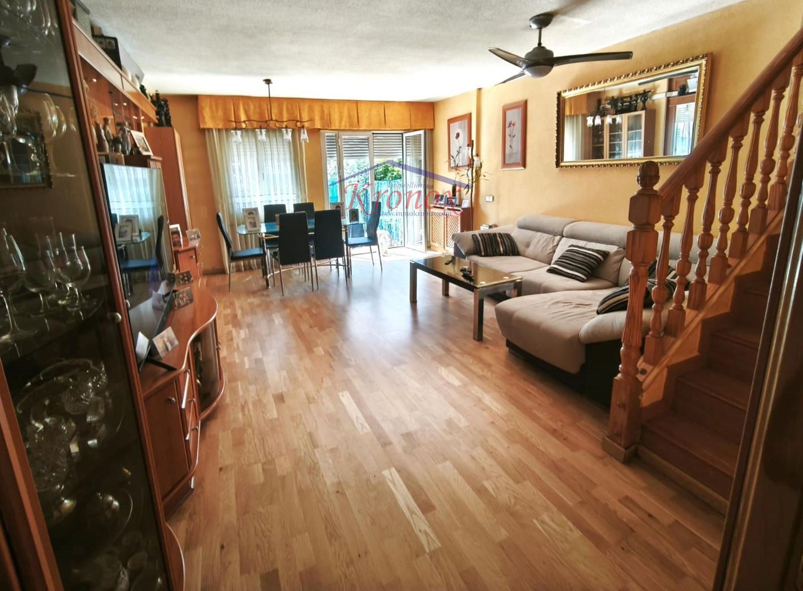 Living room of Single-family semi-detached for sale in  Madrid Capital  with Air Conditioner, Heating and Private garden