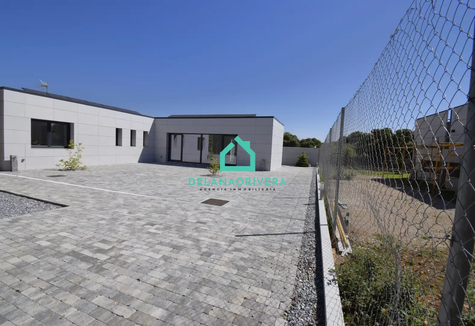 Exterior view of Houses for sale in Pozo de Guadalajara  with Heating, Private garden and Furnished