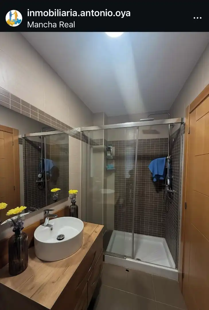 Badezimmer von Wohnung zum Verkauf in Mancha Real mit Klimaanlage, Terrasse und Abstellraum