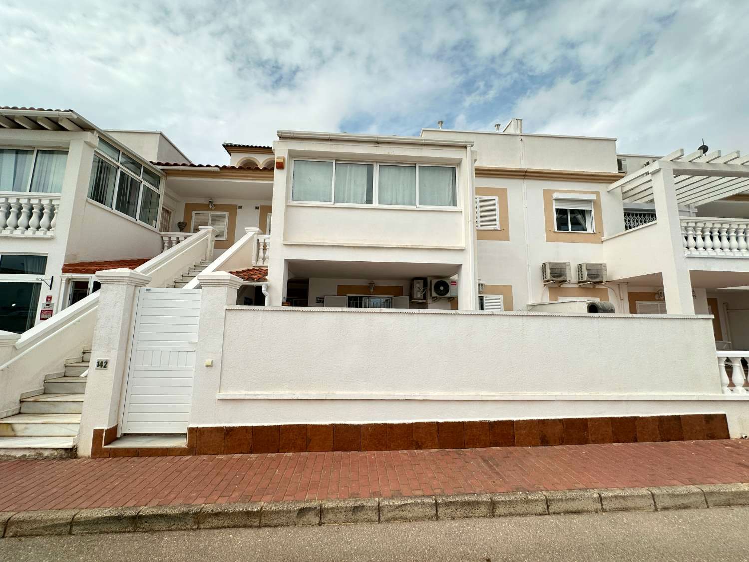 Vista exterior de Apartamento en venta en Orihuela con Aire acondicionado, Calefacción y Terraza