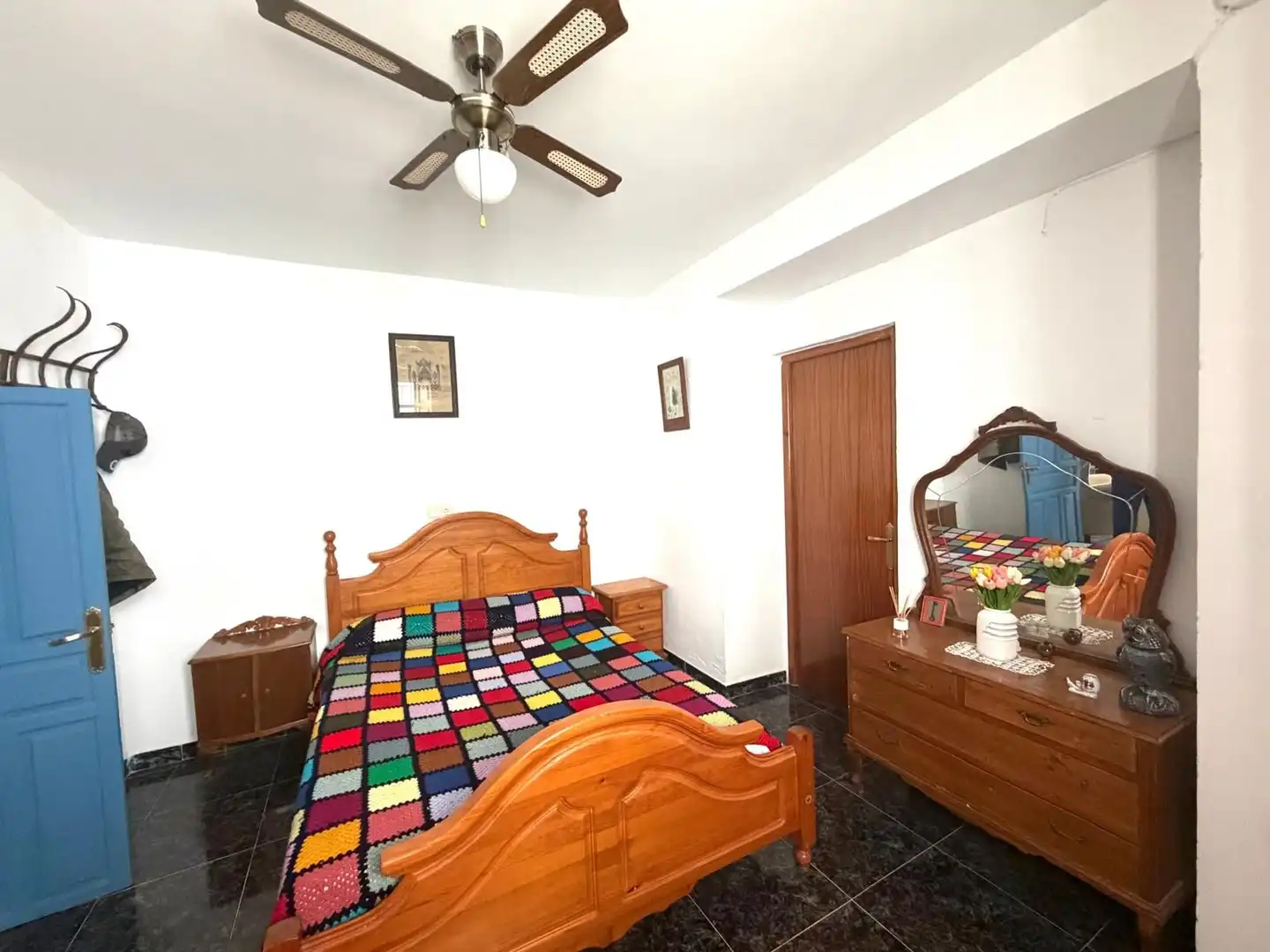 Bedroom of Houses for sale in Iznájar  with Terrace and Furnished