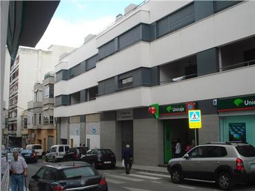 Local comercial en alquiler en Calle Fuente Nueva 6