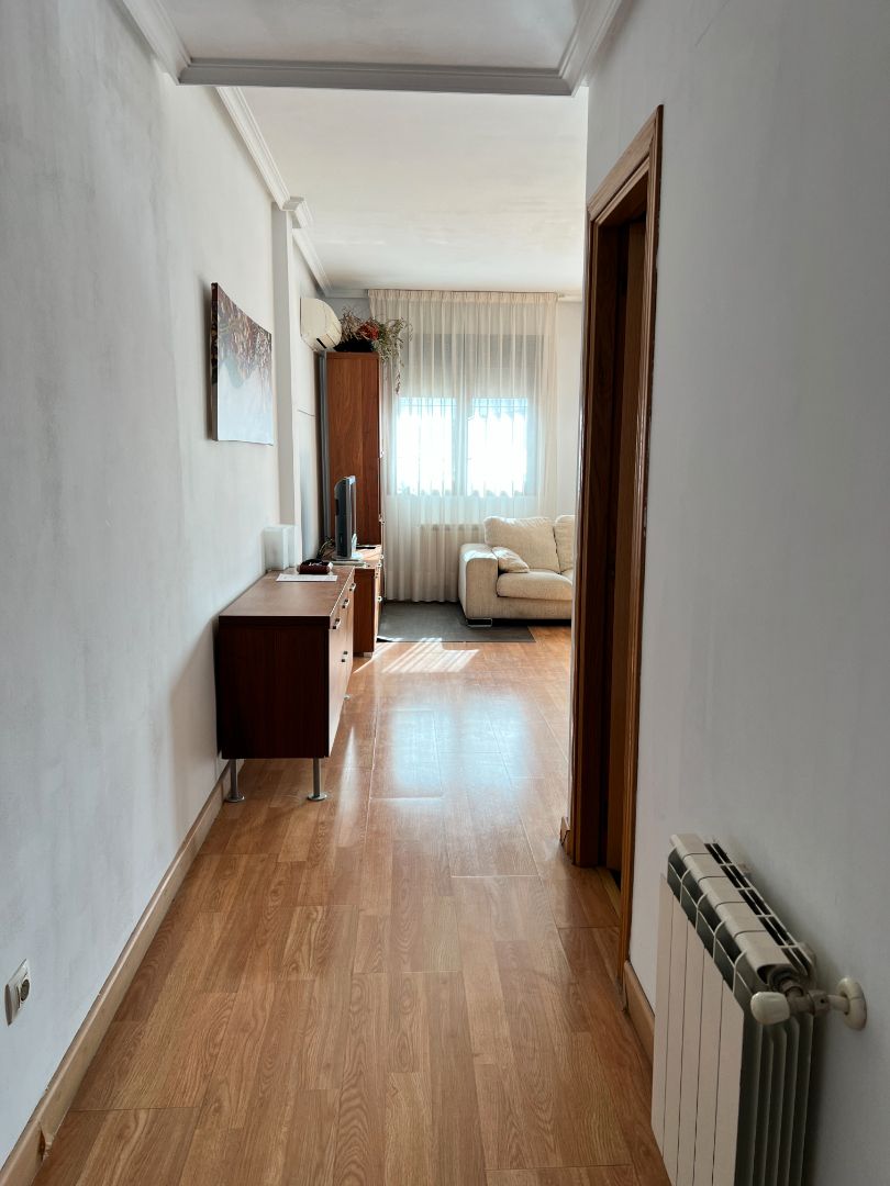 Living room of Attic for sale in Herencia  with Air Conditioner, Heating and Parquet flooring