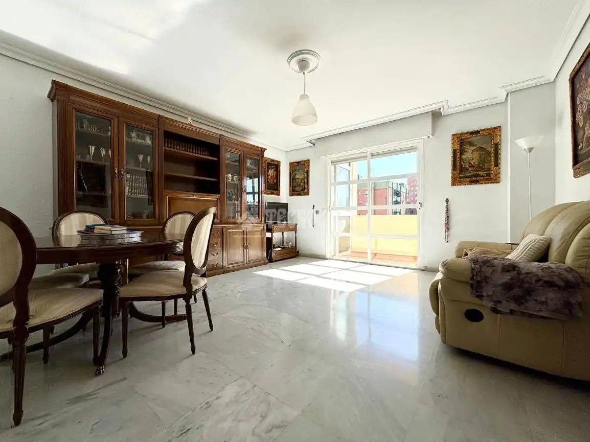 Sala de estar de Piso en venta en Sevilla con Aire acondicionado, Calefacción y Terraza