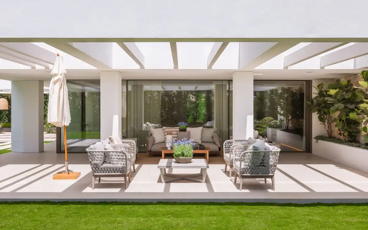 Detached house with pool for sale in Nueva Andalucía, imagen 4