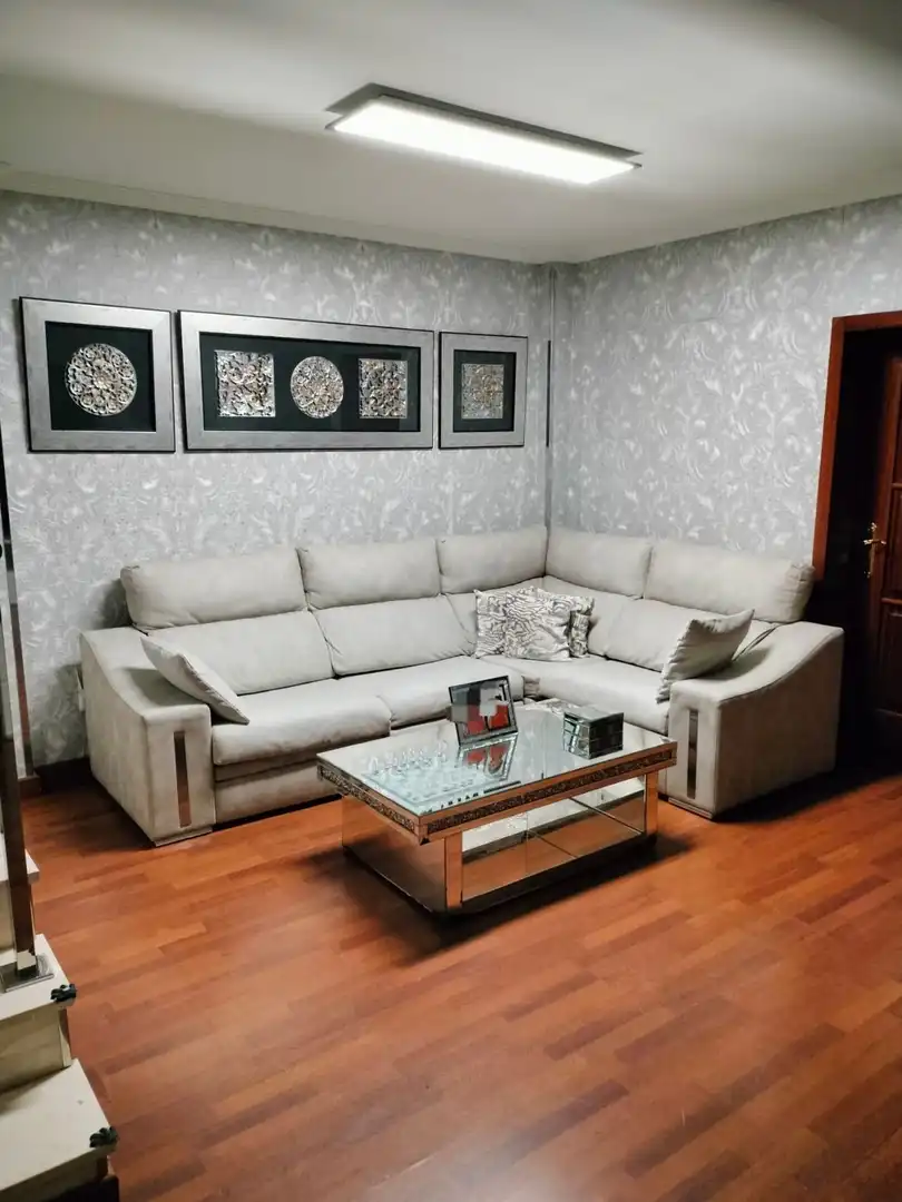 Sala d'estar de Casa o xalet en venda en Alcalá de Guadaira amb Terrassa