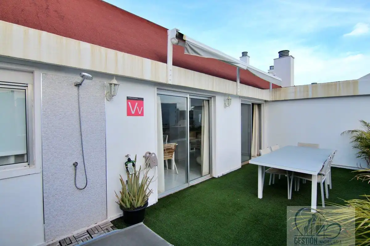 Terraza de Ático en venta en Santa Cruz de Tenerife con Trastero, Amueblado y Alarma