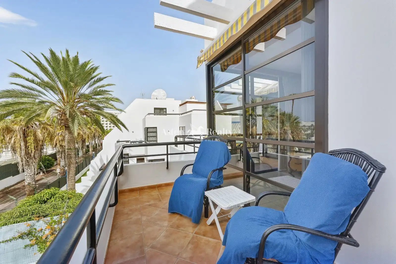 Penthouse with pool for sale in Santiago Puig 2, imagen 2