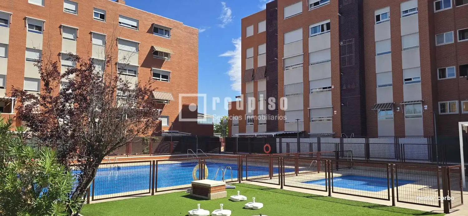 Exterior view of Flat for sale in Torrejón de Ardoz  with Heating, Terrace and Storage room