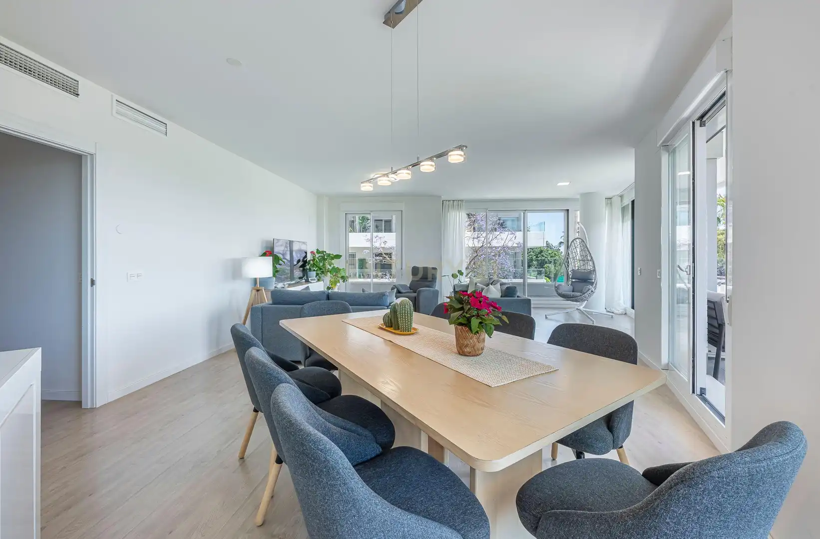 Menjador de Apartament en venda en Marbella amb Aire condicionat, Traster i Forn