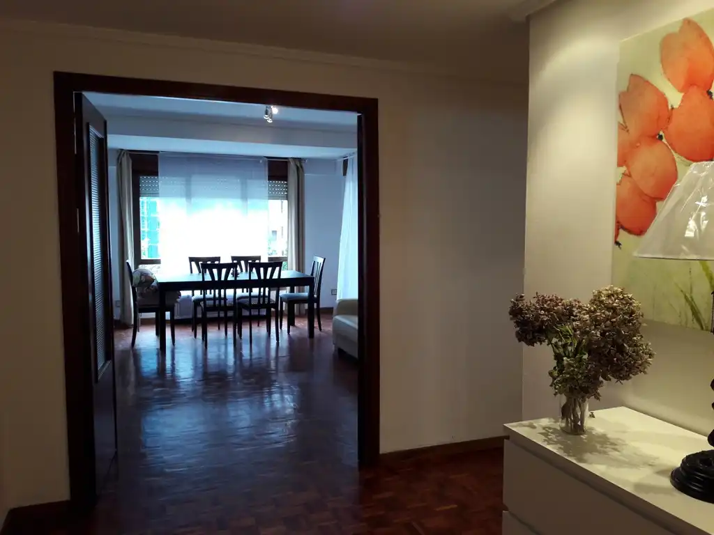 Comedor de Piso de alquiler en Oviedo  con Calefacción, Terraza y Amueblado