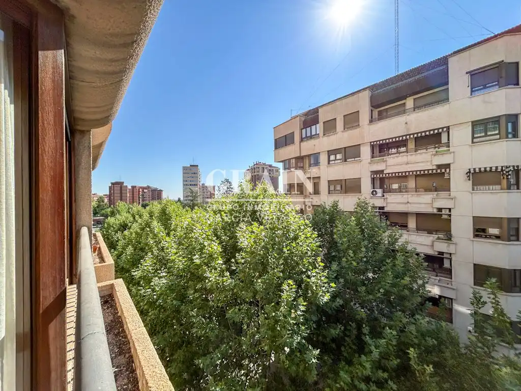 Vista exterior de Pis en venda en Albacete amb Calefacció, Parquet i Traster