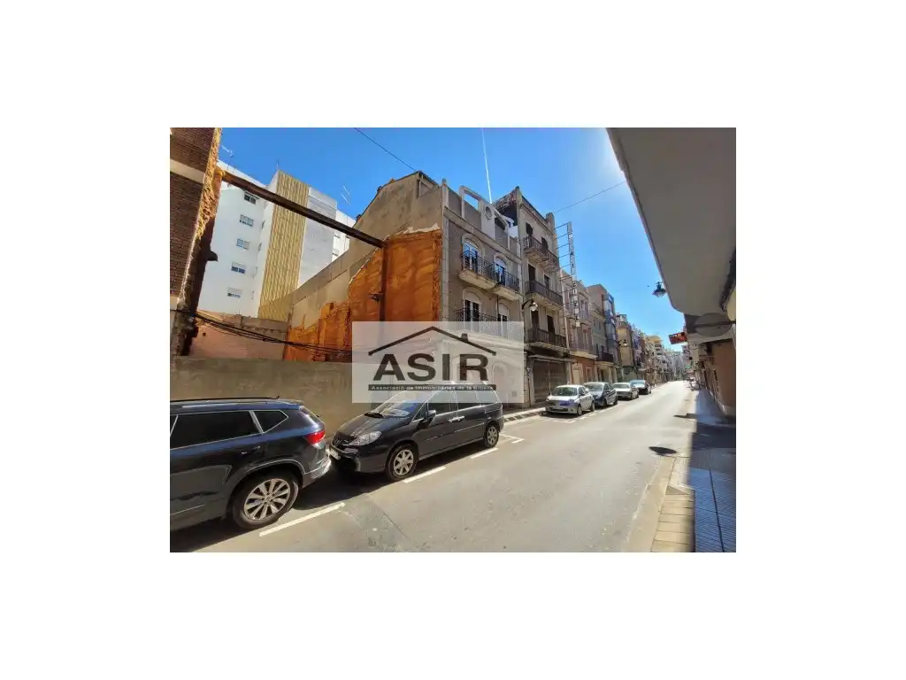 Individual for sale in Casc Urbà