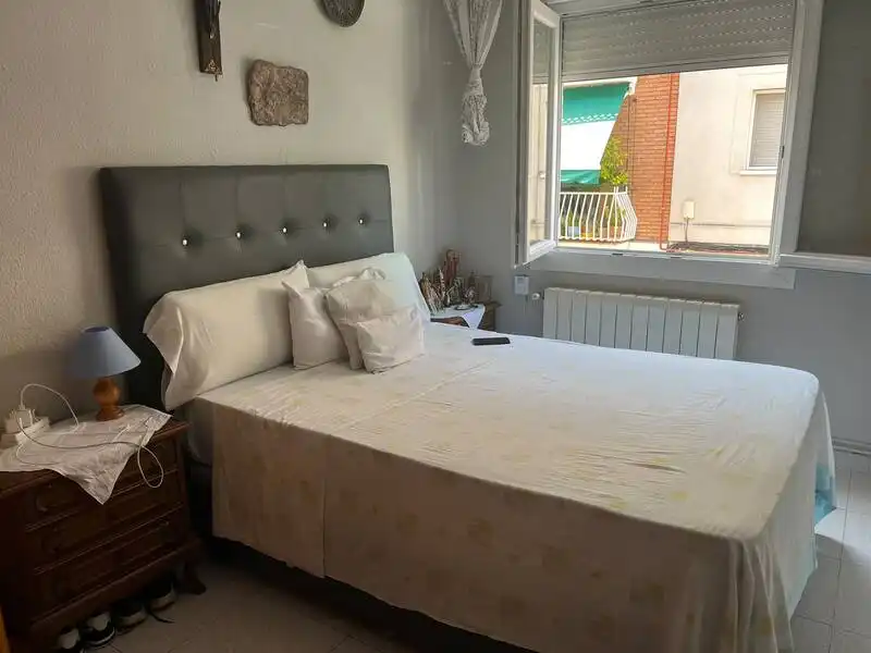 Habitación de Planta baja en venta en Madrid con Aire acondicionado, Calefacción y Jardín privado