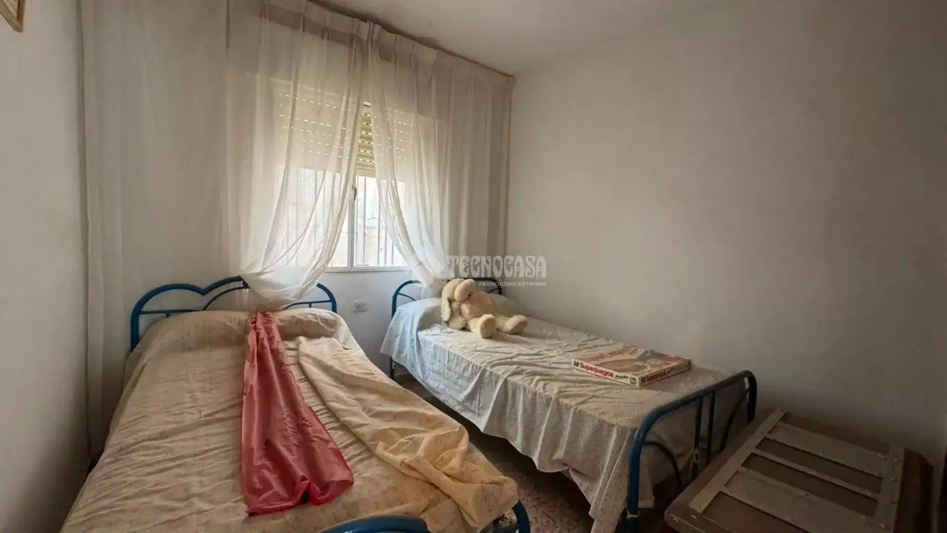 Habitación de Casa adosada en venta en Rubite con Calefacción y Balcón