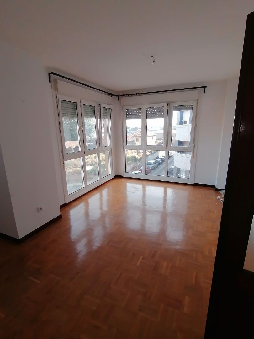 Bedroom of Flat to rent in Gijón   with Heating, Parquet flooring and Storage room