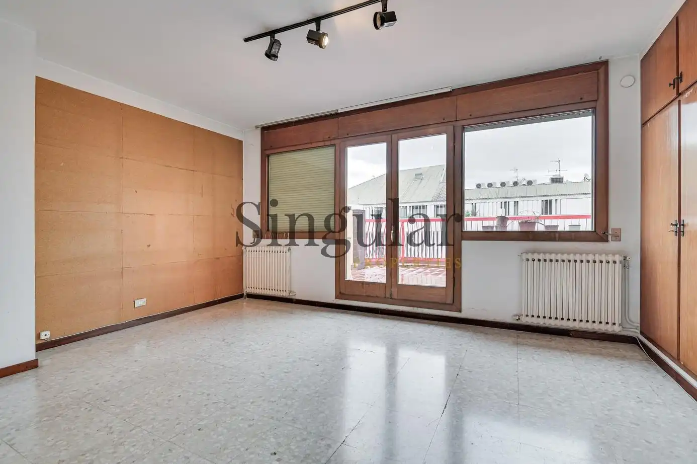 Habitación de Ático en venta en Barcelona con Calefacción, Terraza y Piscina