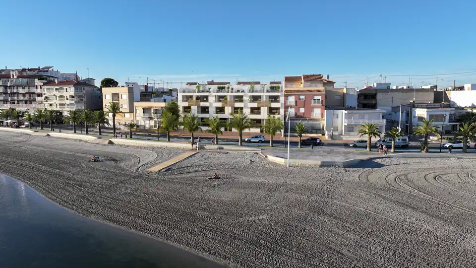 Vista exterior de Planta baixa en venda en San Pedro del Pinatar amb Piscina comunitària