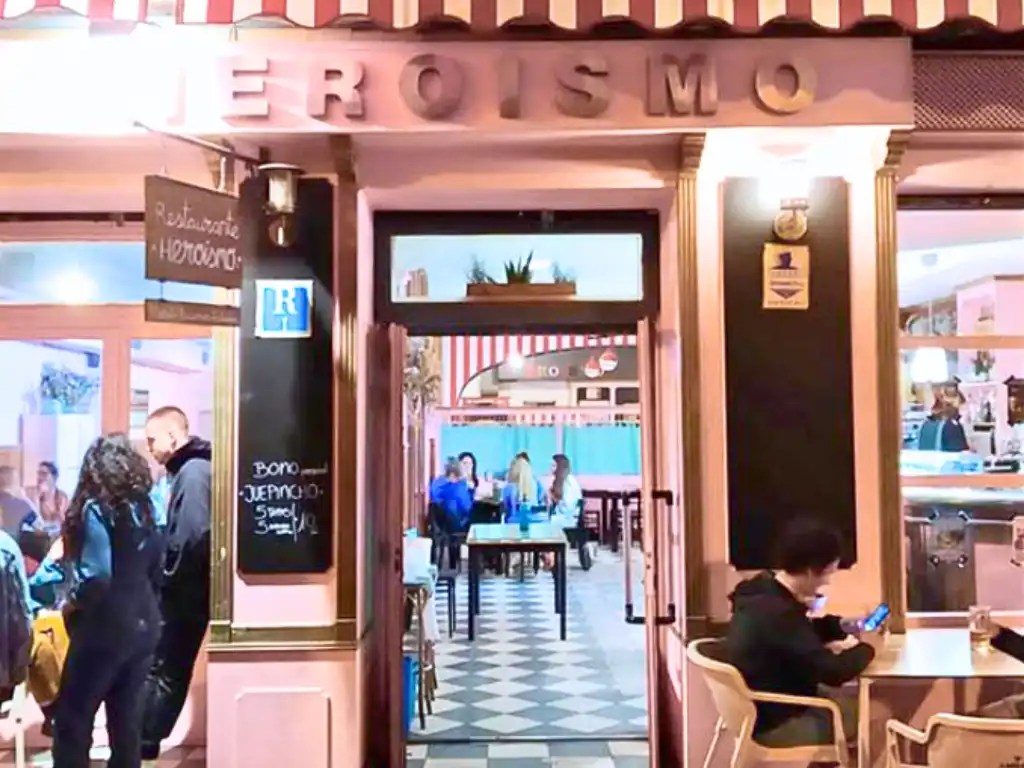Geschaftsraum zur Miete in Zaragoza mit Parkett und Terrasse