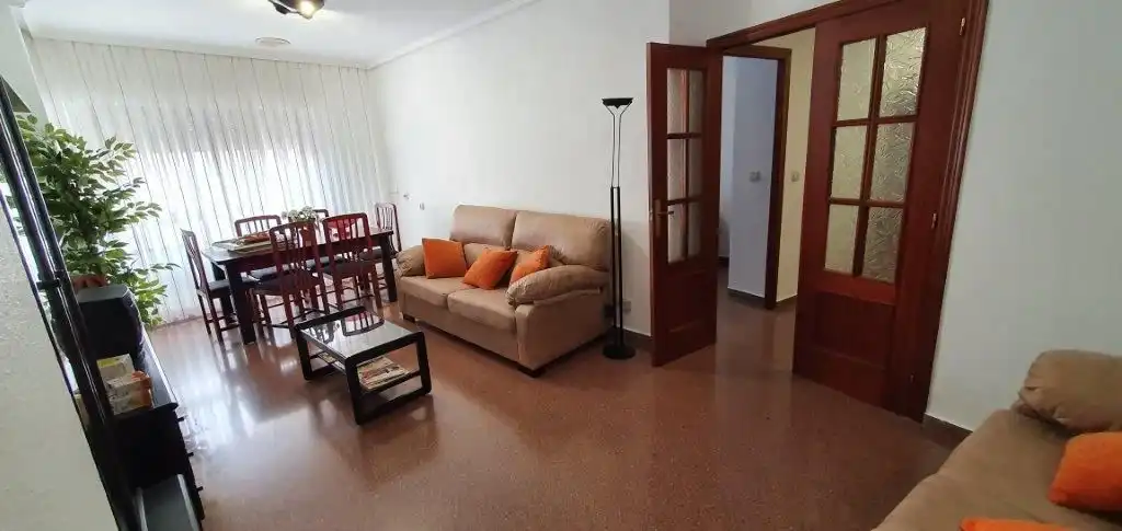 Wohnzimmer von Wohnung zur Miete in Petrer mit Möbliert, Ofen und Waschmaschine