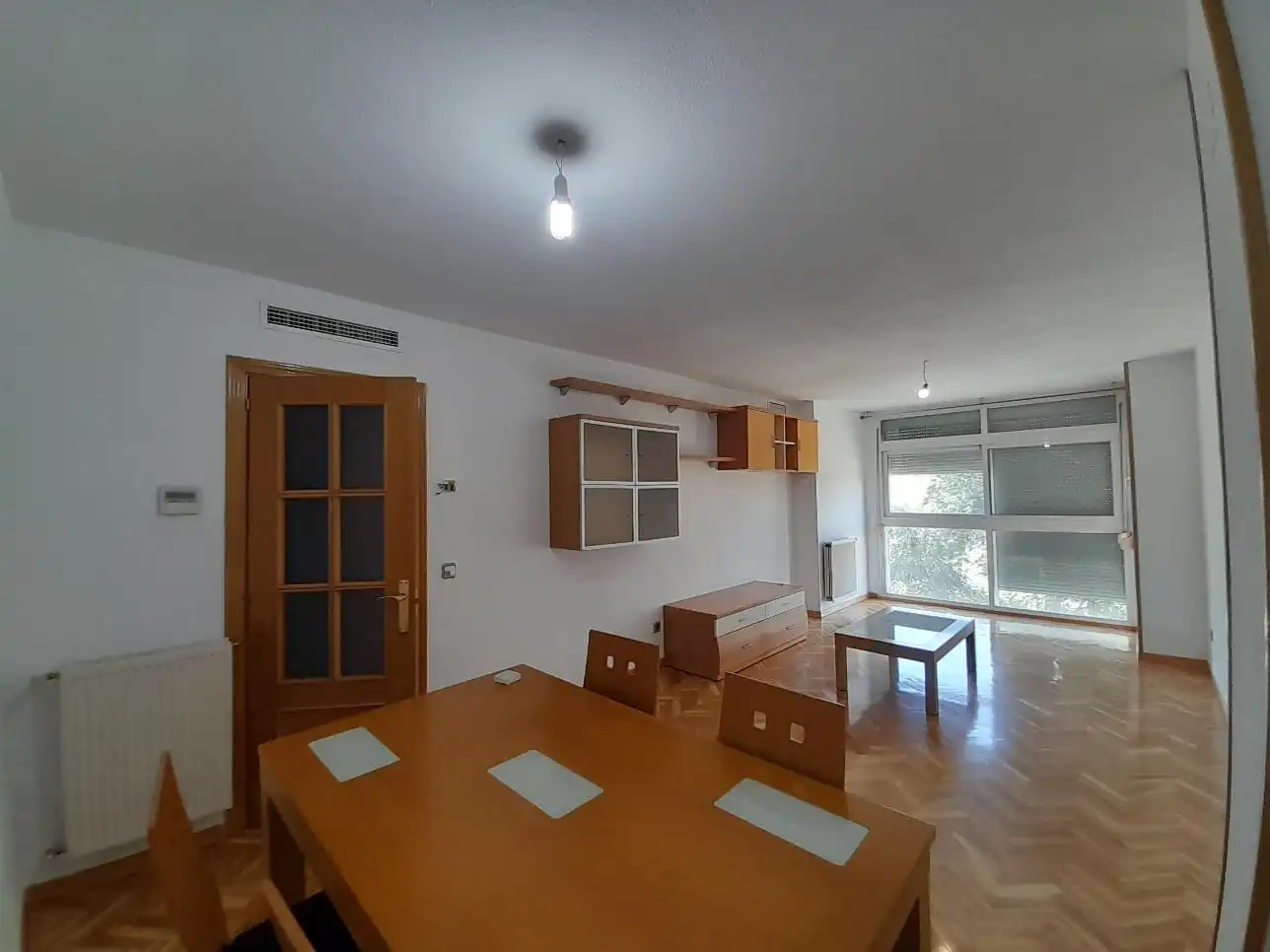 Living room of Flat for sale in Madrid  with Air Conditioner, Heating and Storage room