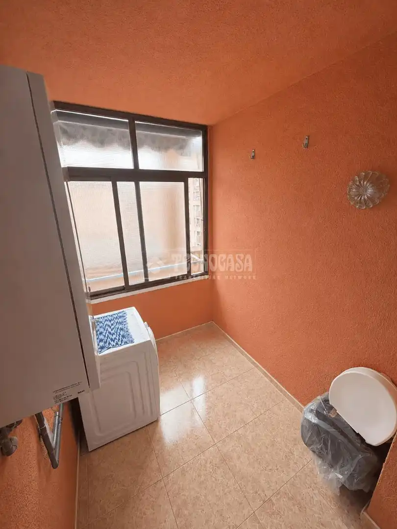 Habitación de Piso en venta en Barcelona con Balcón